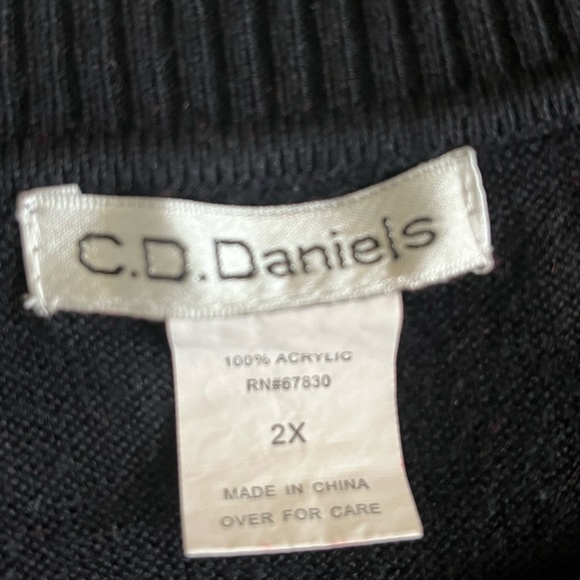 CD Daniels Black/Red/Tan Roses  Women’s Knit Sweater, Scoop Neck Sz 2X - Picture 5 of 7
